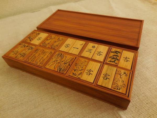 茶道具☆竹製 十種香札 七事式 花月札 香札 工芸品 日本の陶磁 【公式