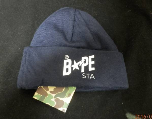 エイプ　ニット帽　フリーサイズ　紺色