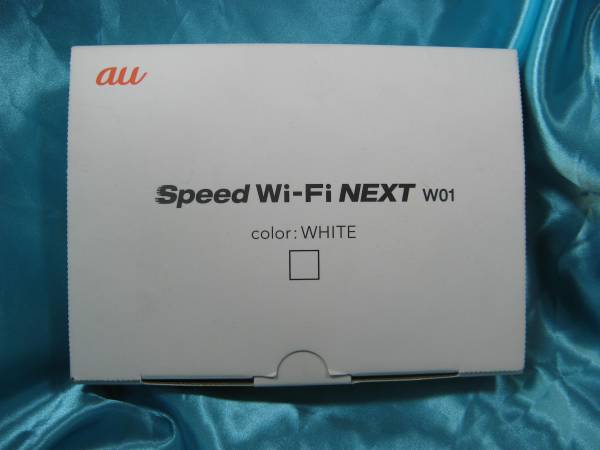 au WiMAX2+ W01 ホワイト