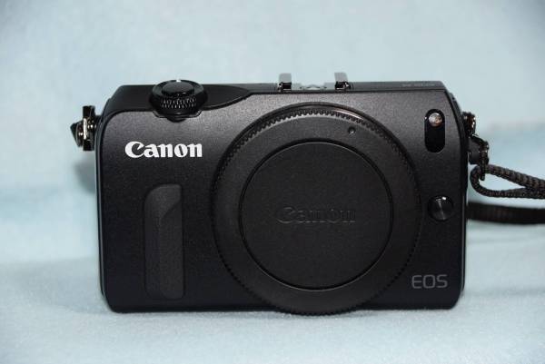 EOS M　ボディー　ブラック、正常動作品