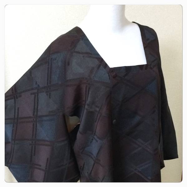 正絹　道行コート　濃い茶紫　ダイヤ柄　美品　中古品