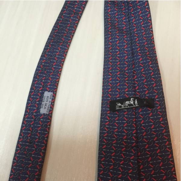 販売オーダー 美品✨HERMES ネクタイ ハート柄 シルク ネイビー ドット