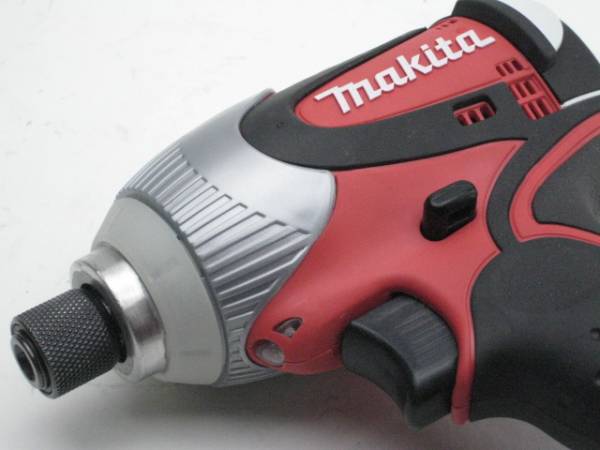マキタ　充電式インパクトドライバ　　14.4V　新ハウジング
