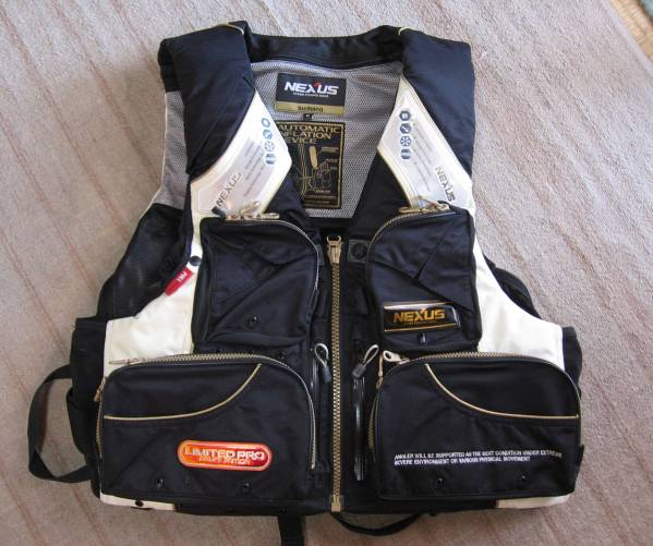 シマノ フローティングベスト・リミテッドプロ　訳あり