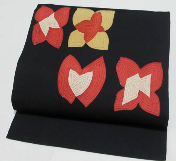 A3420★正絹/黒地の塩瀬に可愛い花模様のなごや帯★未使用品美品