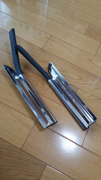 700ミラ ジーノ 純正オプション4ドア用スカッフプレート パーツ