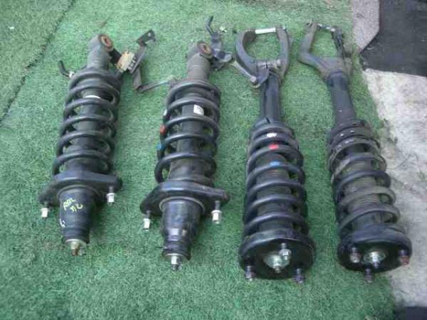 ☆後期オデッセイ　RB1☆純正ダンパー　サスペンション１台分