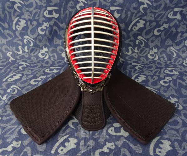 新品　■純日本製■　日本剣道具製作所製　6㎜面71～72cm【108】