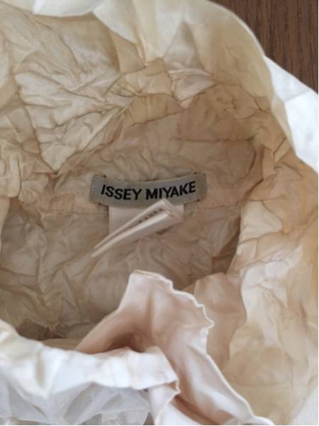 【美品】ISSEY MIYAKE プリーツ長袖オーバーブラウス