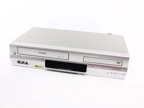 【USED】*東芝 VHSビデオデッキ 一体型DVDプレーヤー SD-V700