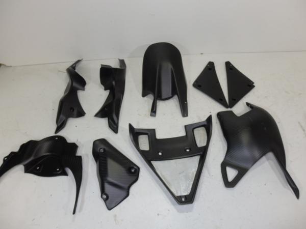 AA627　ドゥカティ1098　ドライカーボンパーツ