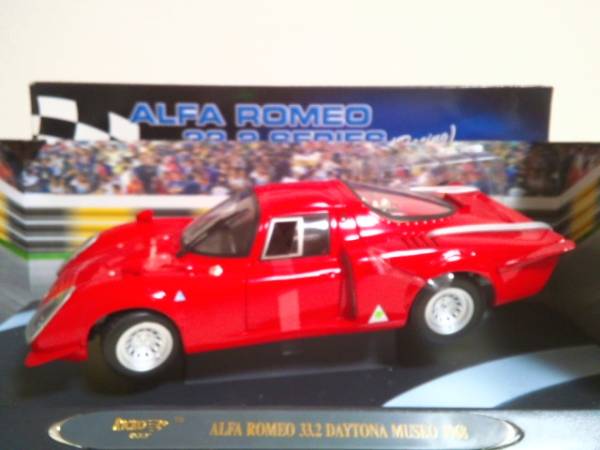 ☆リッコー 1/18 アルファ ロメオ 33.2 Daytona Museo (RED) Alfa