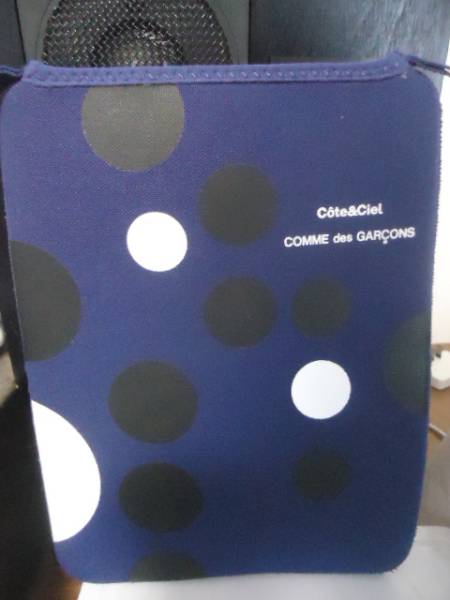 新品 Comme des Garcons x Cote&Ciel iPadケース ☆ COMME des GARCONS×Cote&Cielコラボ iPadケース 限定版レア