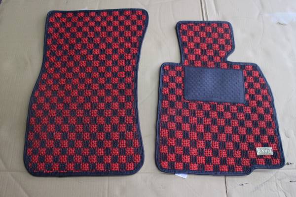BMW　Z4　KAROフロアマット　赤ｘ黒　中古美品