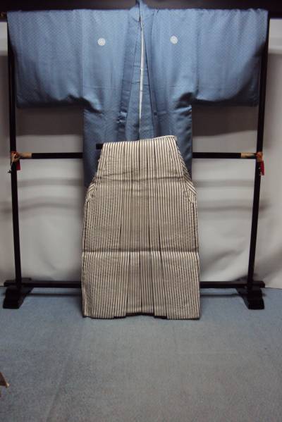 紋つき３点セット（Ｆ－８１４）☆ブルー・美品！！！