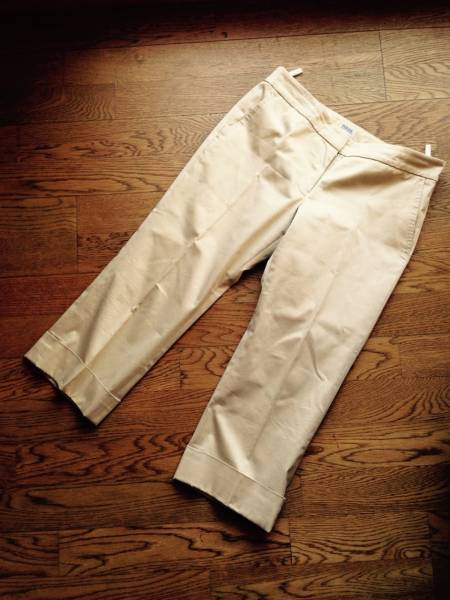 FOXEYBOUTIQUE フォクシー クロップドパンツ 40（おまけ付き）