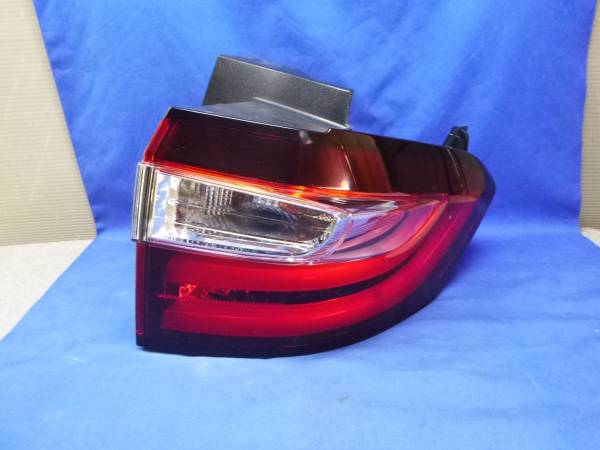オデッセイ　RC1　右テールランプ