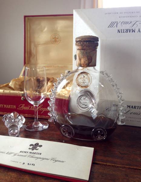 レミーマルタンルイ13世 バカラ付属品完備シリアル一致 現状品