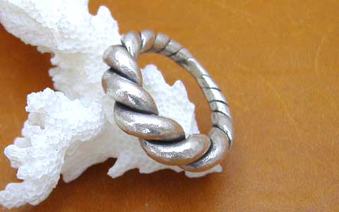 ◆カレン族シルバーリング　宇宙06◆ねじれ・指輪