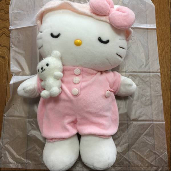 ハロー キティ ぬいぐるみ パジャマ_1