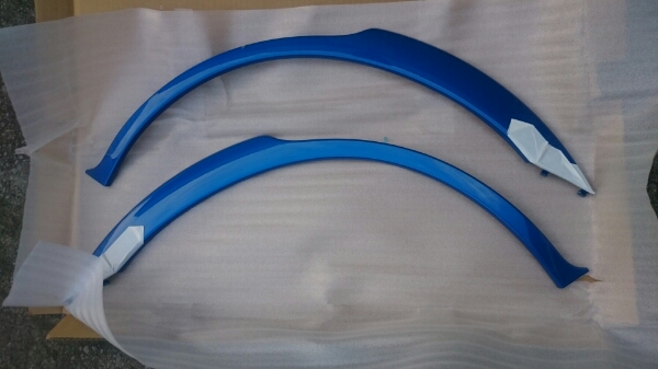 【新品】WRX STI GDB純正 リアフェンダーガーニッシュ