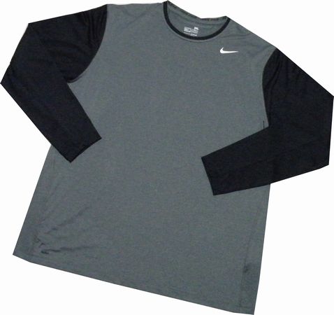大きいサイズ多数あり★ナイキプロ長袖Tシャツ★US3XL(4L～5L)