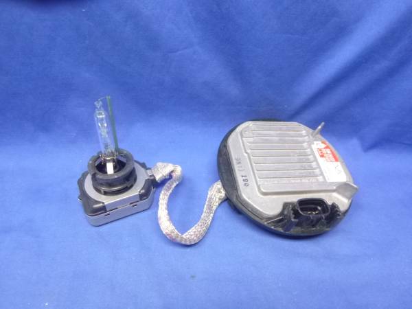 ムーブカスタム　LA100S　前期　HID　バラスト＆バーナー　D4S