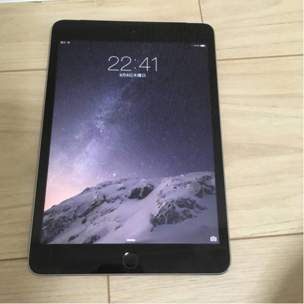 極上品★apple ipad mini3 64GB wifi.cellularモデル au　