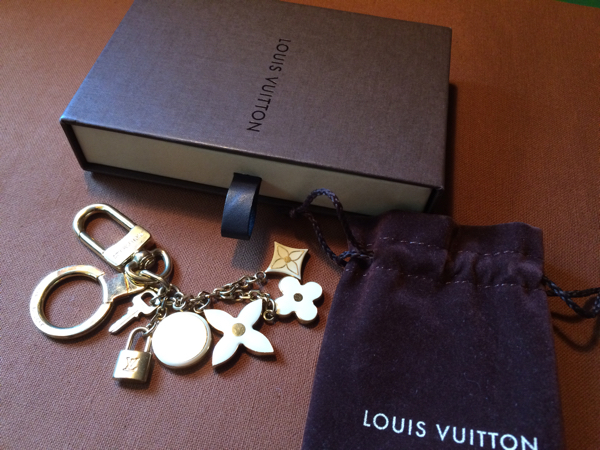 ルイヴィトン バッグチャーム M91927 ペルル