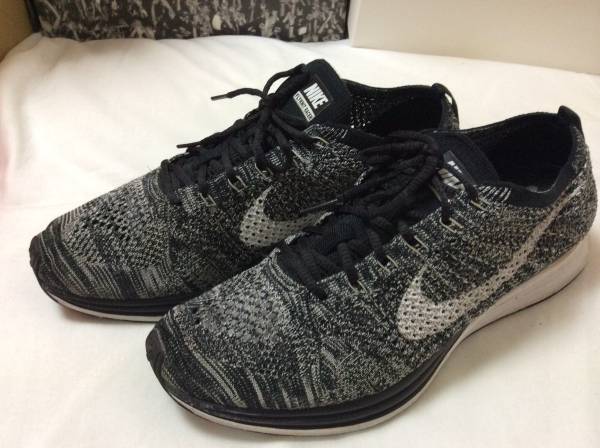 NIKE FLYKNIT RACER OREO US 10 (28.0cm) max