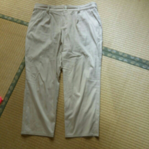 組曲大きいサイズ７ベージュクロップトパンツ
