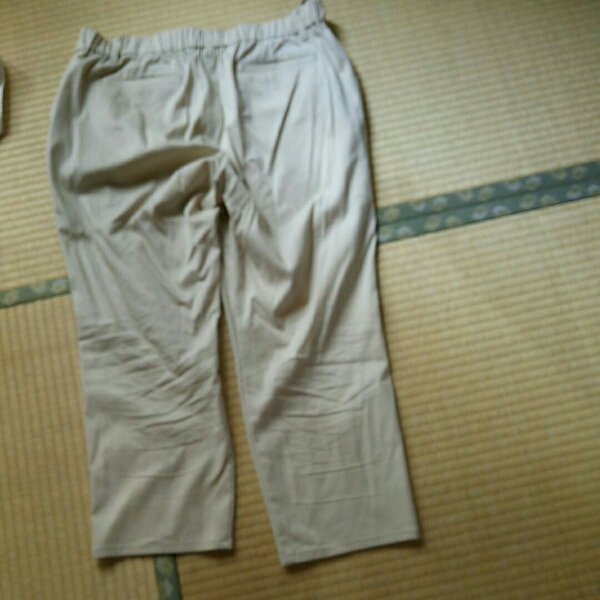 組曲大きいサイズ７ベージュクロップトパンツ