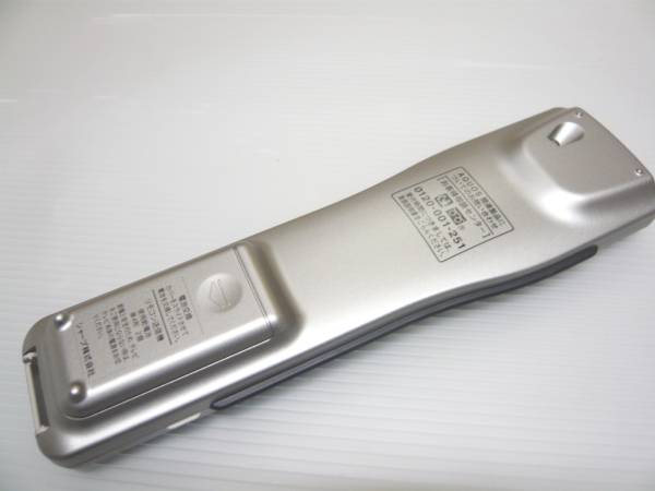 新品/未使用品　シャープ AQUOS テレビリモコン GA560WJSA