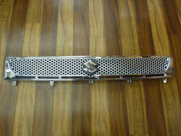 送料無料　DA64W エブリィ　純正　フロントグリル 71717-68HC