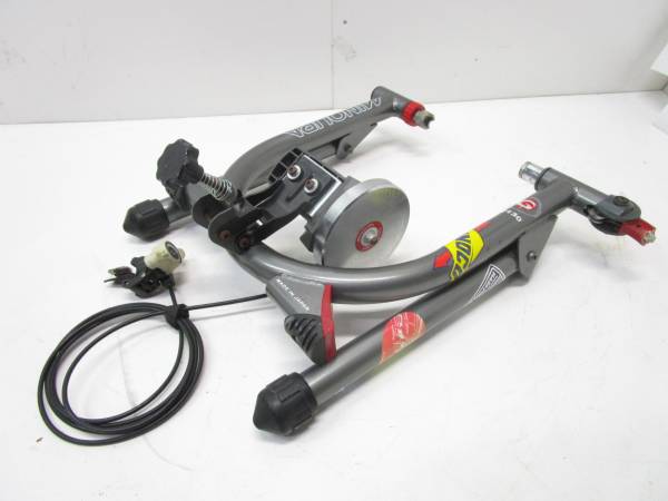 MINOURA ミノウラV130 後輪固定式トレーナー △