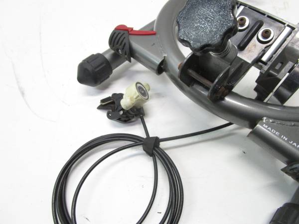 MINOURA ミノウラV130 後輪固定式トレーナー △