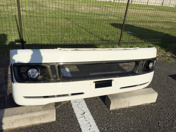MTSカーボンダクト純正バンパー付きハイエース200 1、2型用