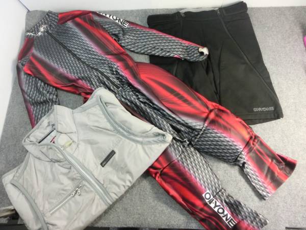 ●ONYONE オンヨネ 競技用 ワンピース スキーウェア Lサイズ