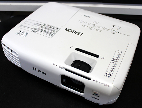 美品! EPSON プロジェクター EB-S03 投写26H 50inchスクリーン付 EB