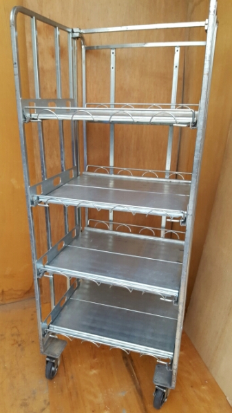 ロールインナー・エッグトレー・カゴ台車・カーゴ・鶏卵台車