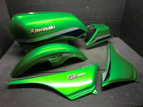 Z400GP　純正外装セット　キャンディライムグリーン塗装仕上品