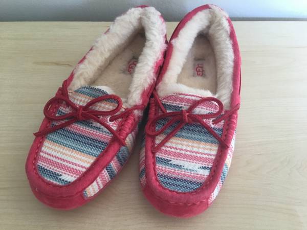 新品 UGG Australia アグ SYMONA SERAPE モカシン 24cm US7　