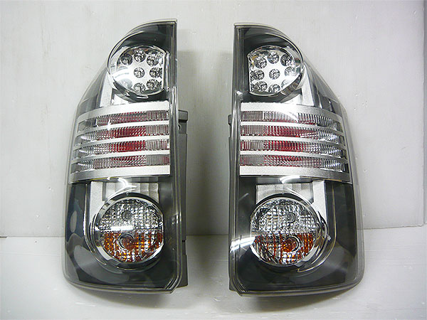 70 VOXY ヴォクシー 純正 LEDテールランプ テールライト 左右 70系
