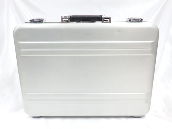 ★ゼロハリバートン アタッシュケース アルミ シルバー 中古★