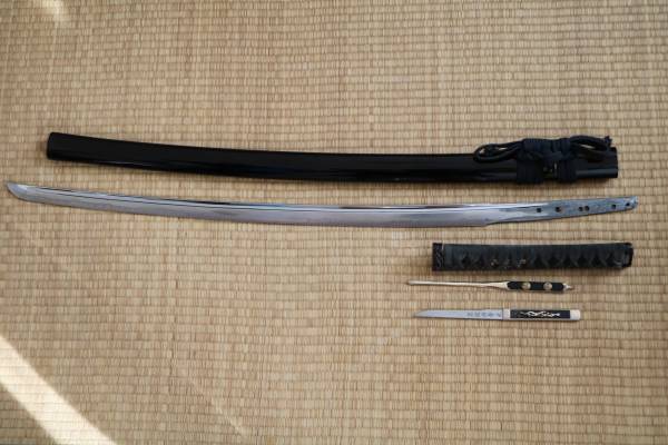 模造刀パーツ大量ジャンクセット 日本刀 模造刀 美濃国兼永 葵紋 鞘付 ジャンク 全長100cm ⑩ 模造刀