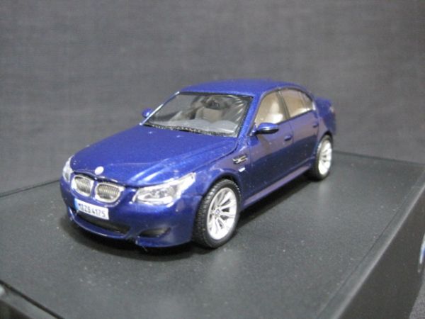 BMW特注　1/43　BMW　M5　ブルーメタリック　