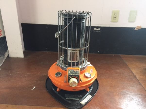 未使用SANYOサンヨーOFH-Z268 石油赤外線ヒーター 昭和レトロ 未使用