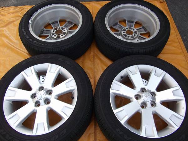 18インチ三菱デリカD；5用タイヤ＆ホイ－ル4本セット中古品