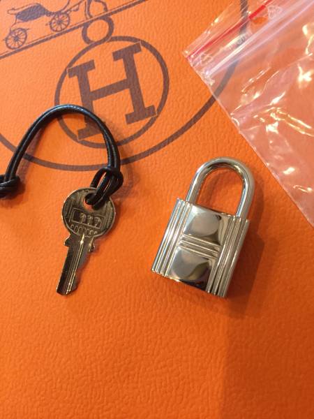 HERMES カデナ　南京錠　鍵　NO117　超美品　送料205円