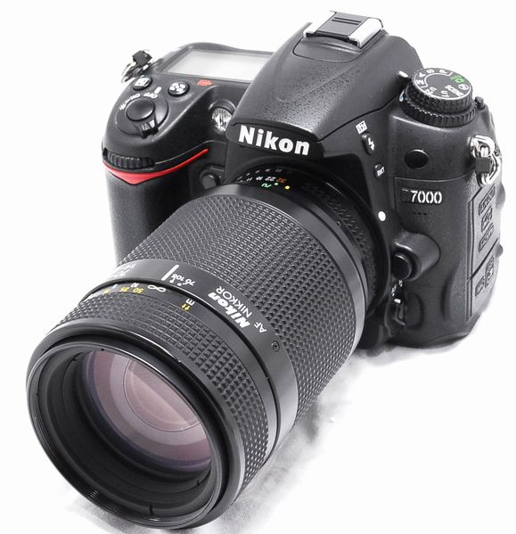 超美品・豪華セット】Nikon ニコン D7000 AF NIKKOR 70-210mm 人気 